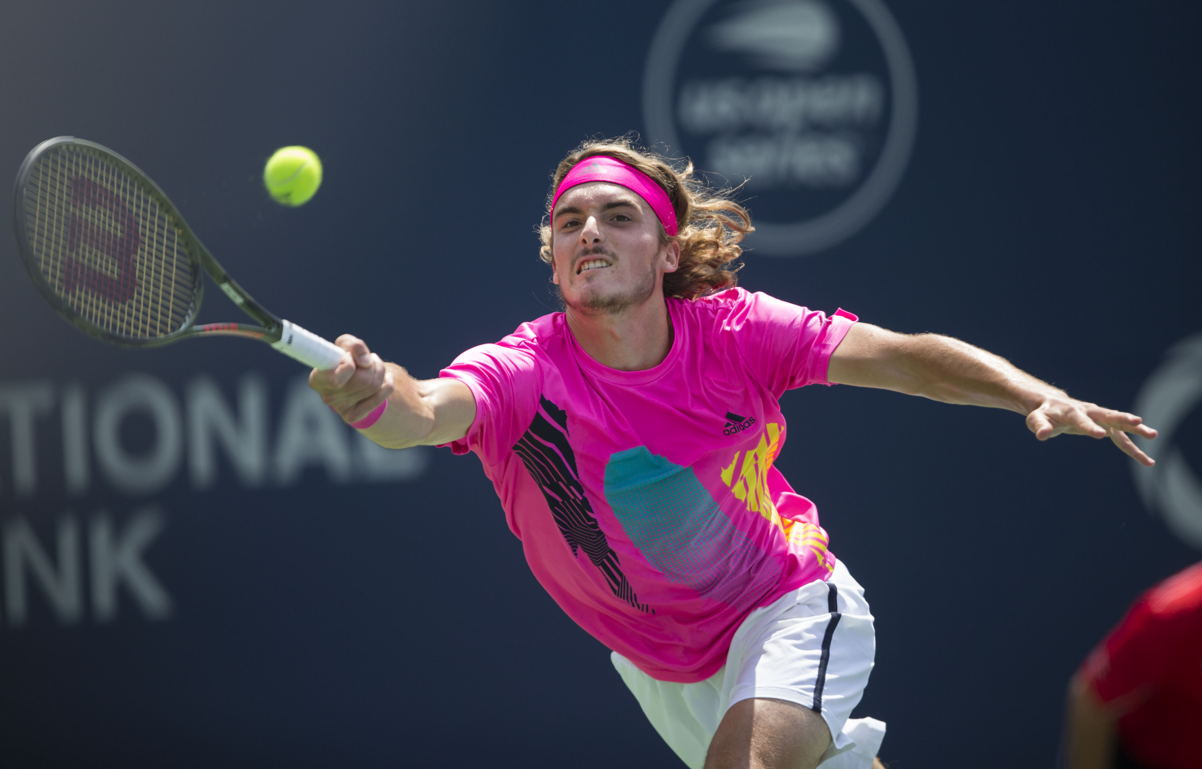 开云体育官网-世界网球队翻盘意大利网球队,西西帕斯爆发神勇的简单介绍