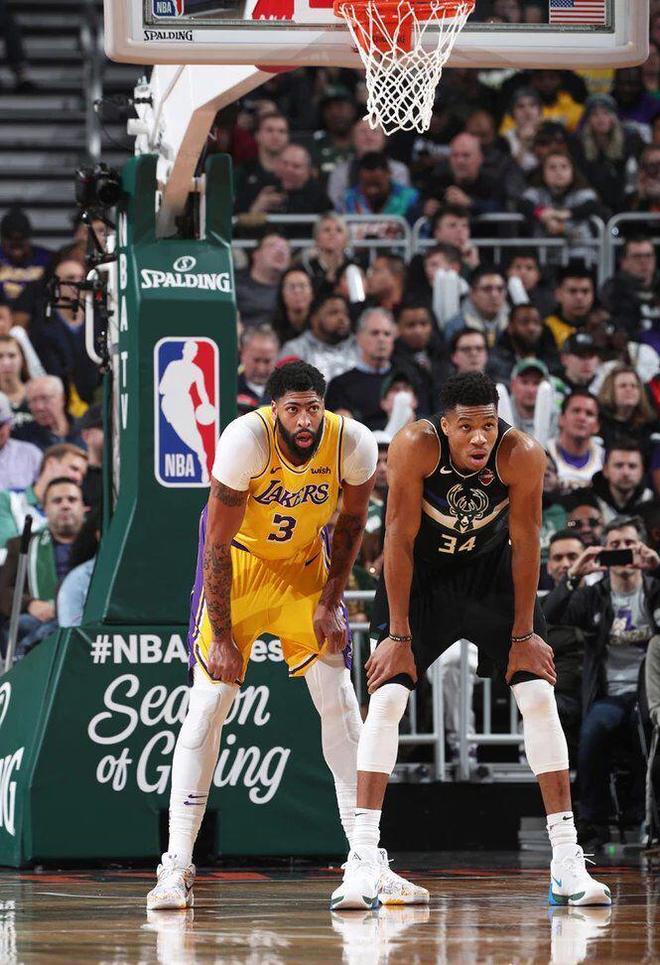 开云体育直播-黄蜂完胜雄鹿,拉塞尔制霸全场