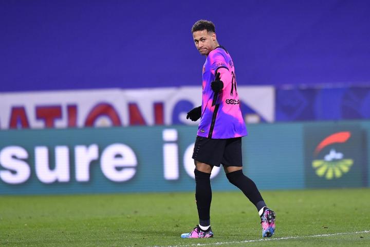 开云APP-里昂前锋伤愈回归,或将重返赛场的简单介绍