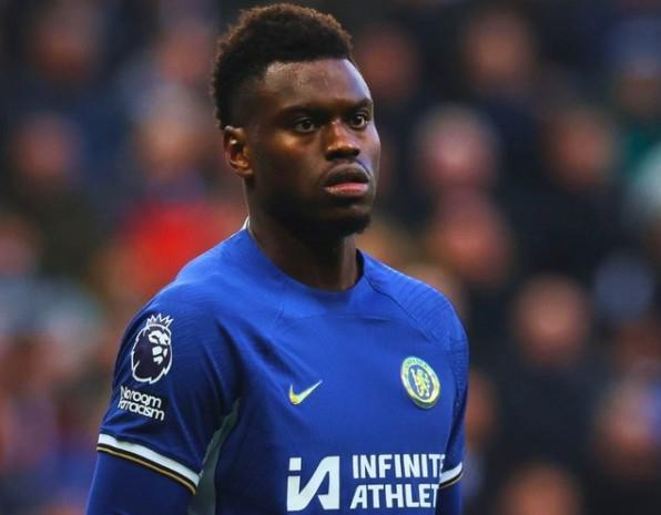 里昂前锋伤愈回归,或将重返赛场的简单介绍 里昂前锋伤愈回归,或将重返赛场的简单介绍