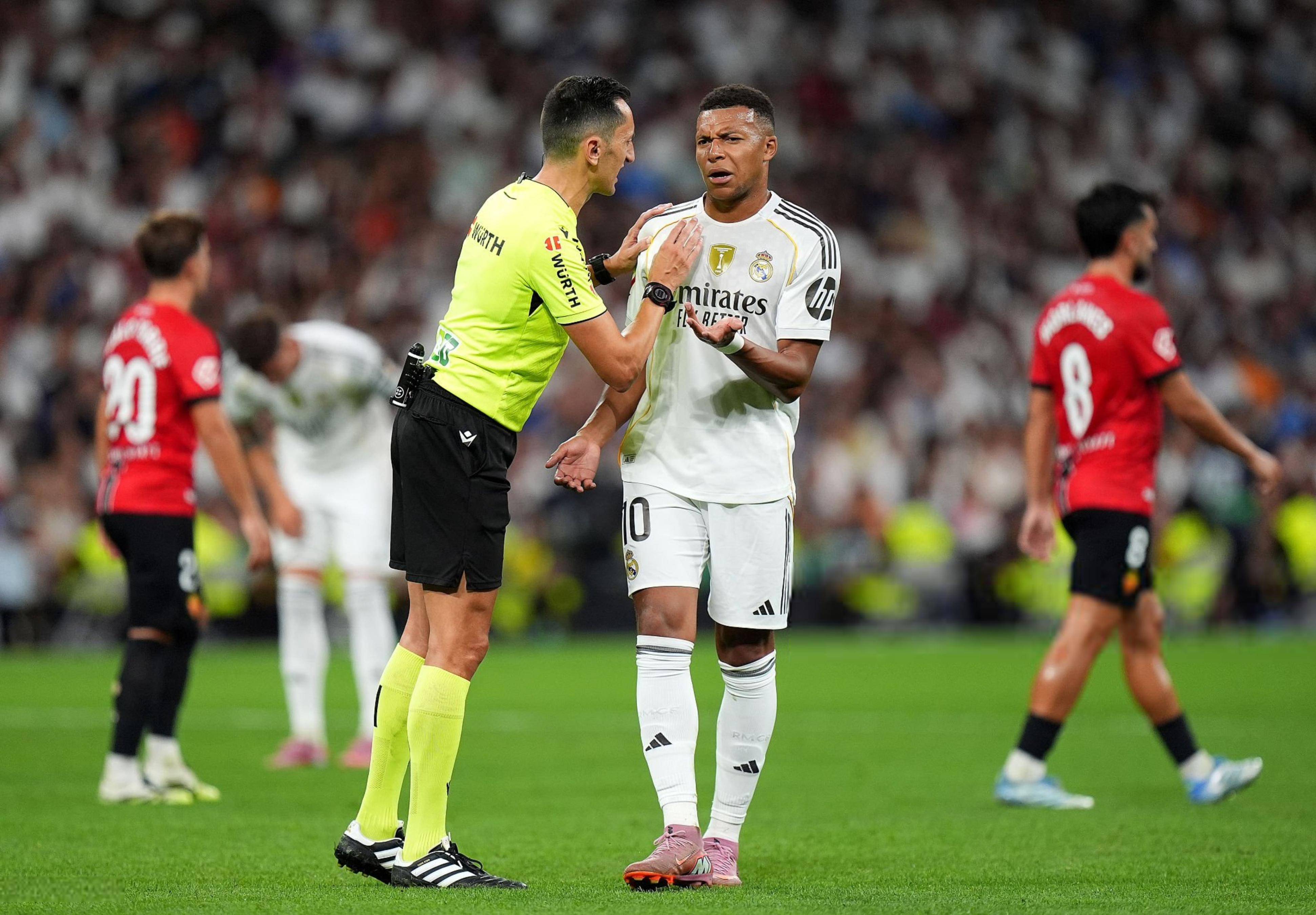 开云下载-荷兰逆转皇马,萨内三分雨点燃全场的简单介绍